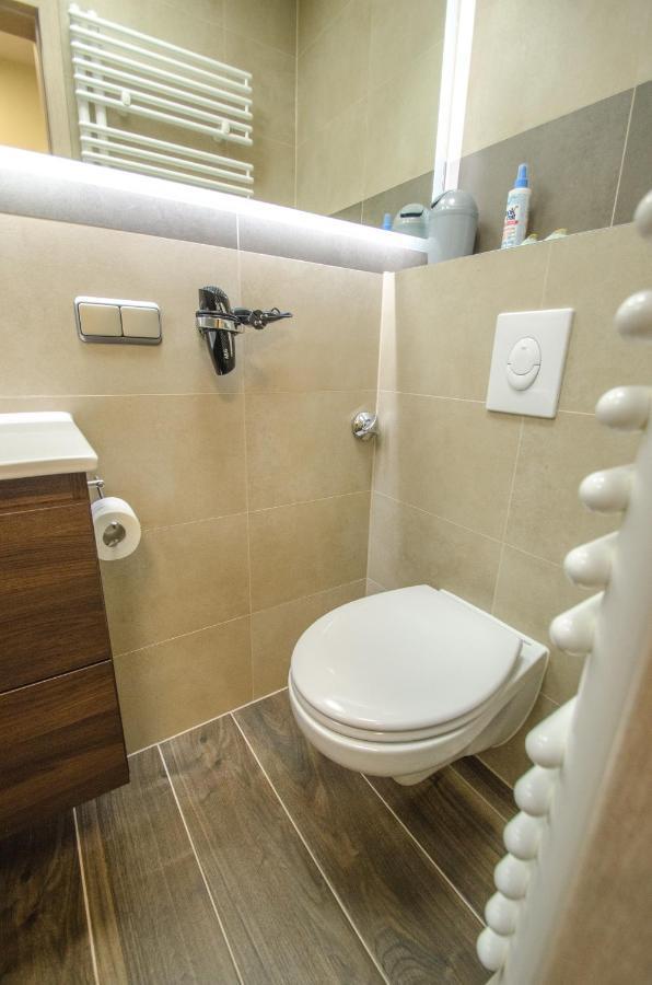 Ferienwohnung โคโลญ ภายนอก รูปภาพ