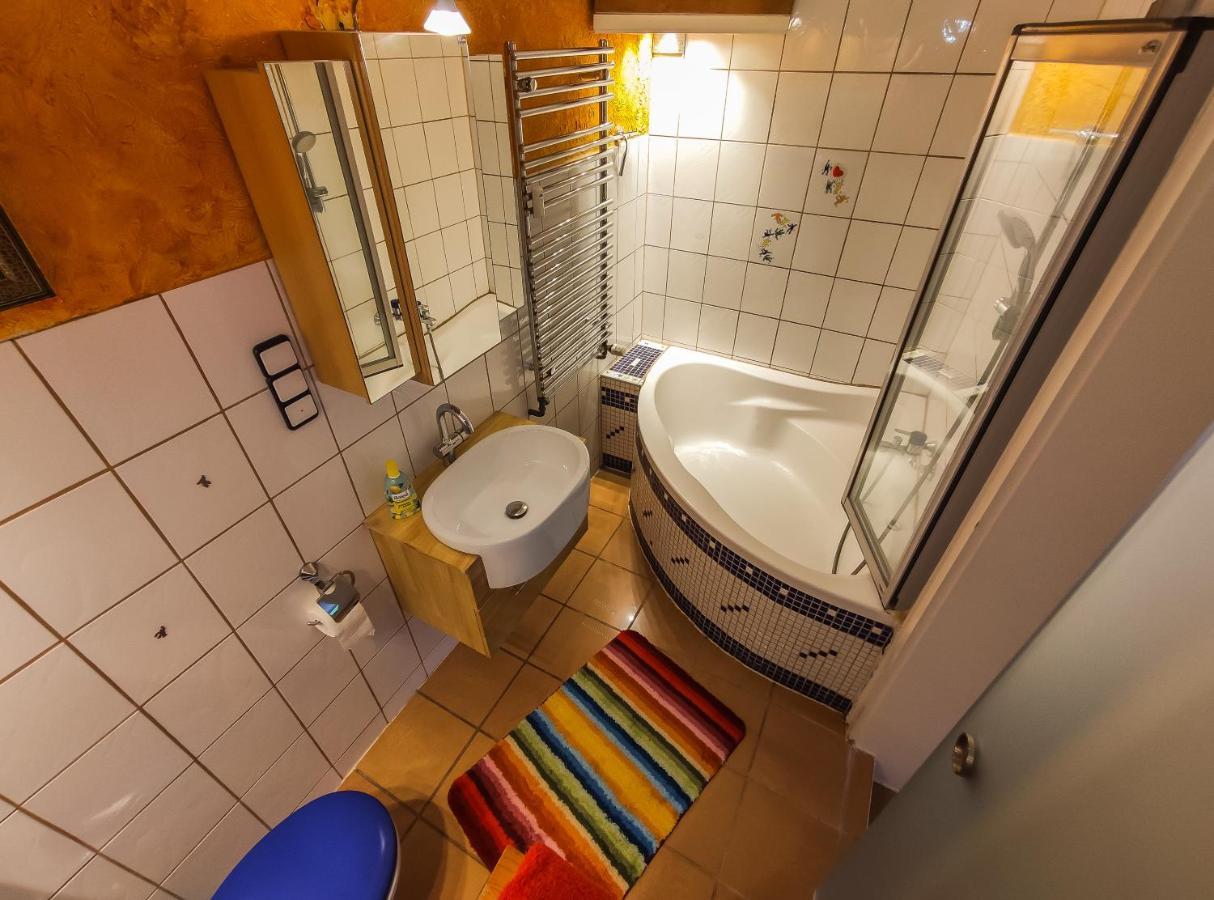 Ferienwohnung โคโลญ ภายนอก รูปภาพ